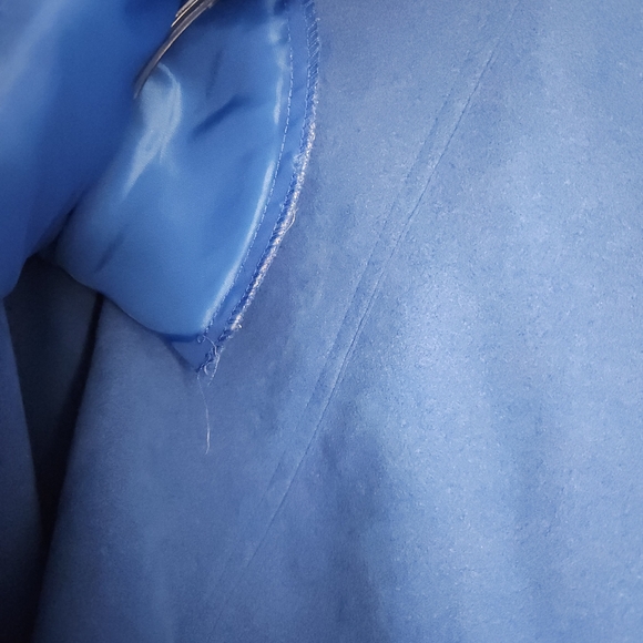 Vintage Women's Blue Suede Coat with Shoulder Pads - Picture 9 of 10